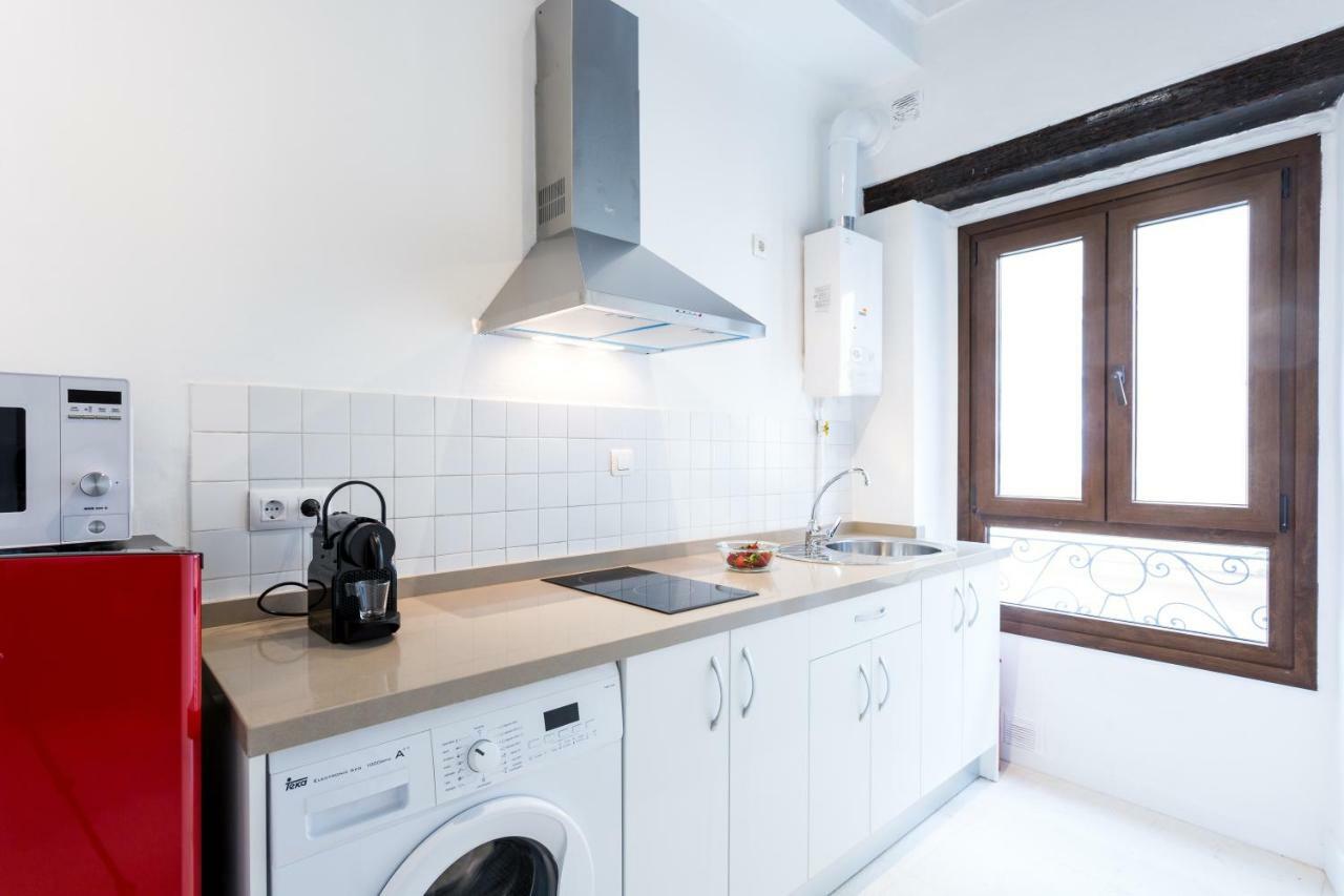 Almazen Apartamentos, Arrayan 23 Севилья Экстерьер фото