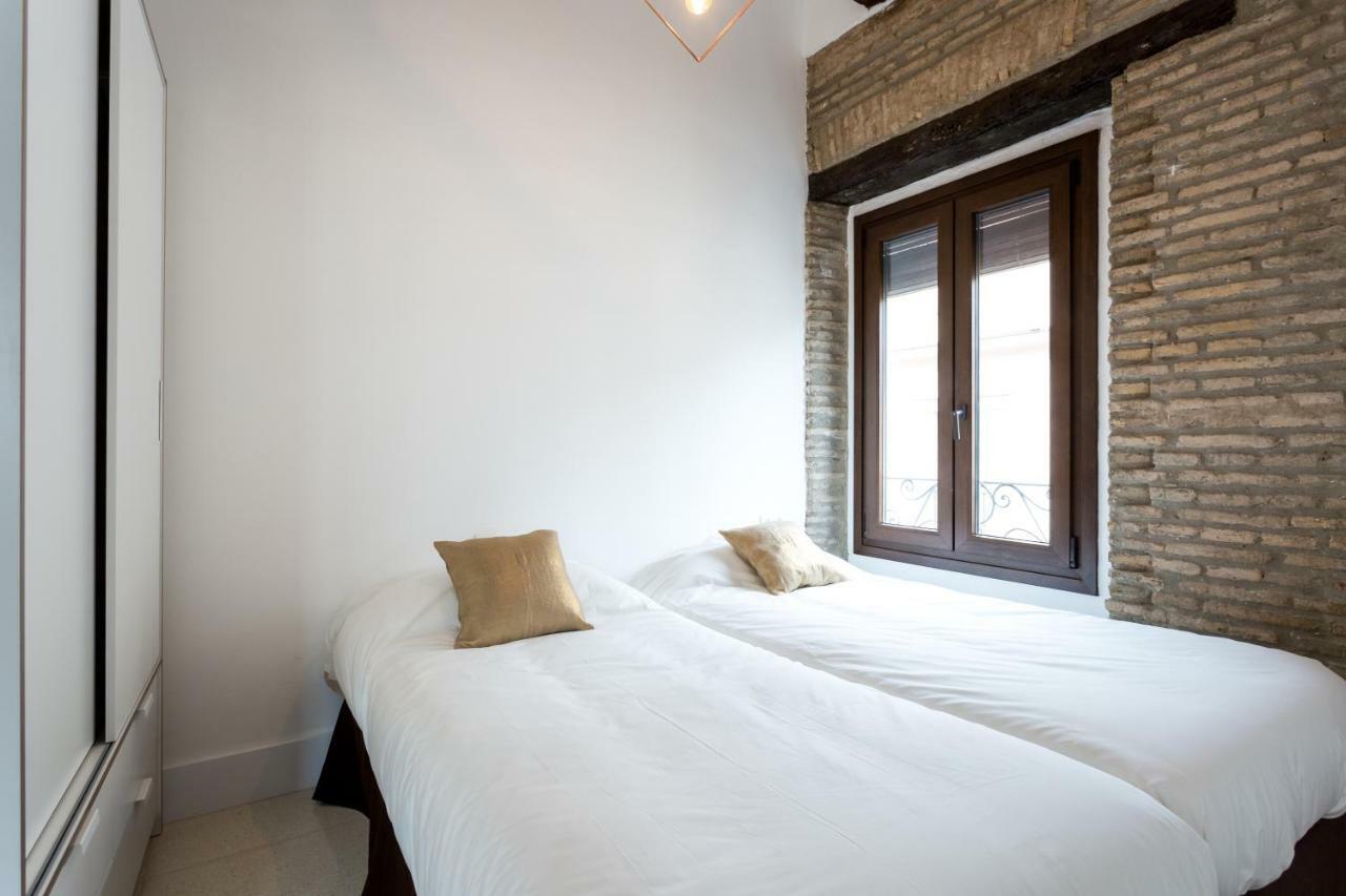 Almazen Apartamentos, Arrayan 23 Севилья Экстерьер фото