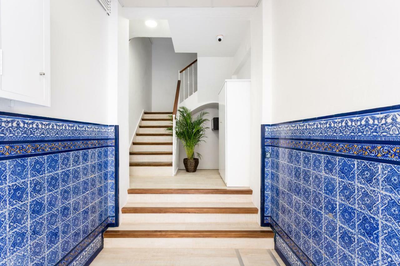 Almazen Apartamentos, Arrayan 23 Севилья Экстерьер фото