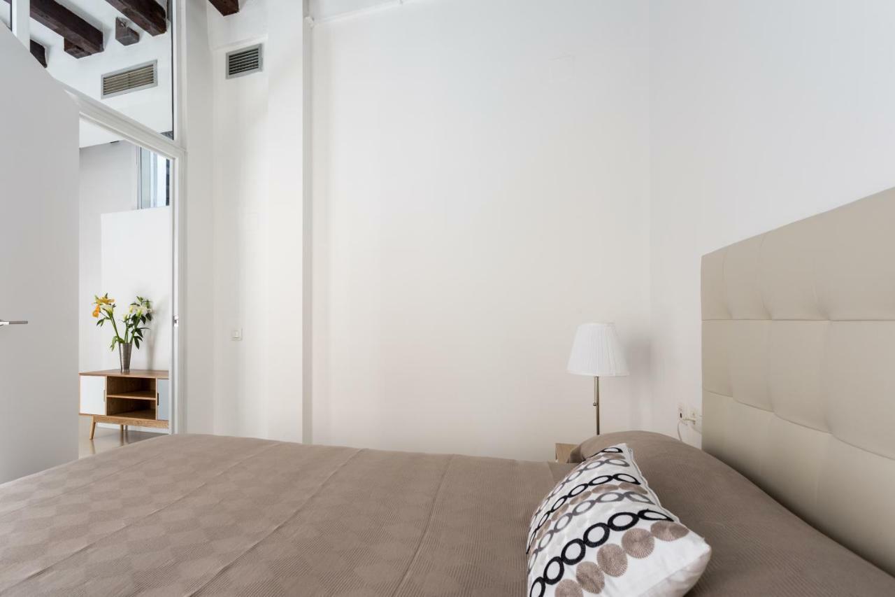 Almazen Apartamentos, Arrayan 23 Севилья Экстерьер фото