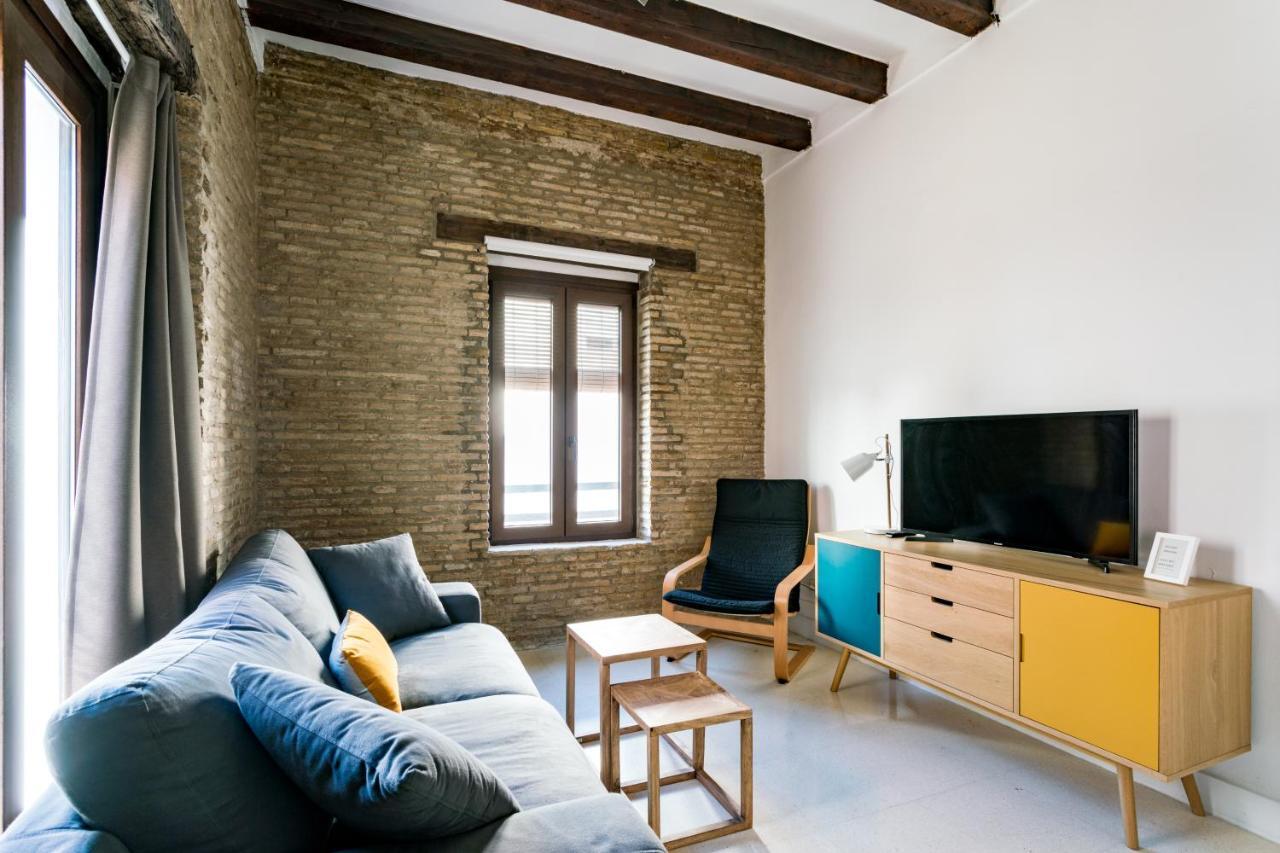 Almazen Apartamentos, Arrayan 23 Севилья Экстерьер фото