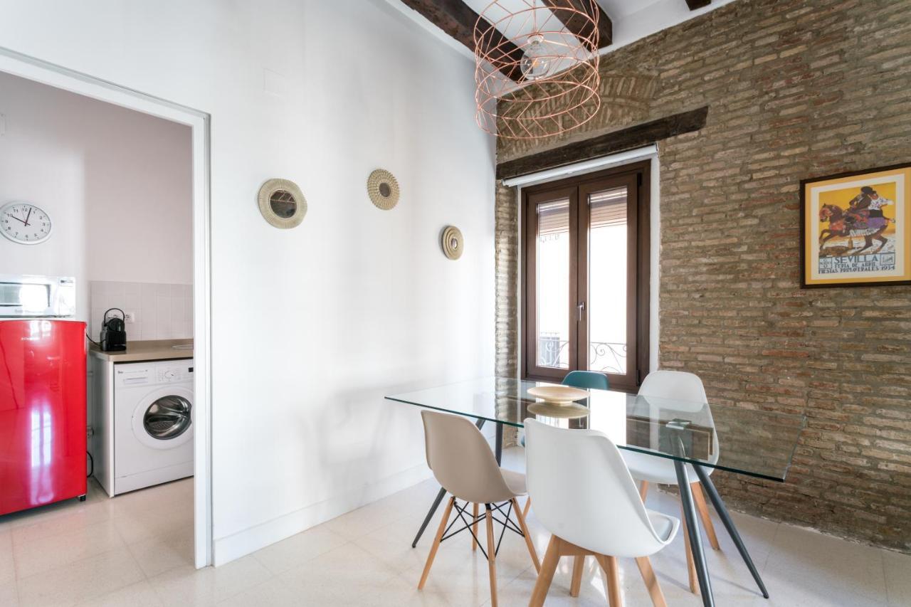 Almazen Apartamentos, Arrayan 23 Севилья Экстерьер фото